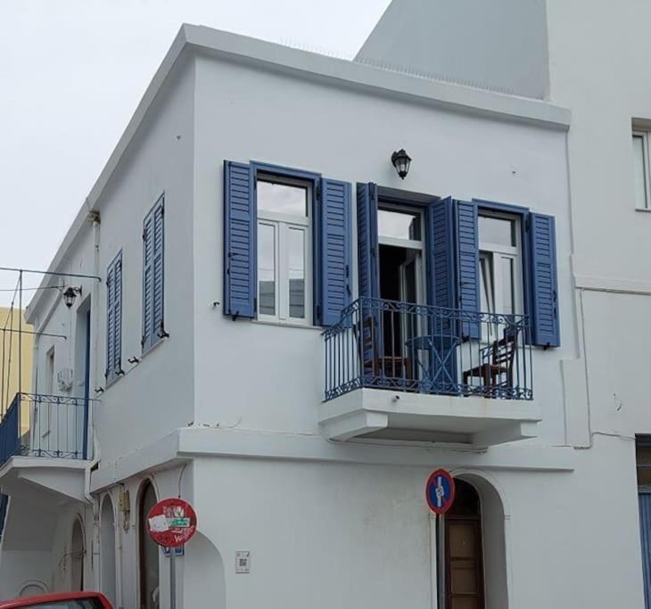 Gyzi 'S House Apartamento Tínos Exterior foto
